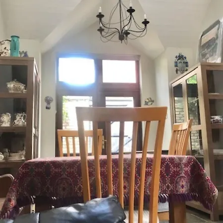 Stylish 2 Bedroom Near Botanical Gardens Casa de Férias